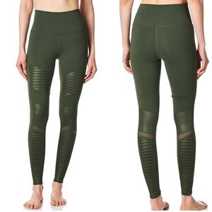 NWOT Alo Yoga Hunter Green High Waist Moto Leggings